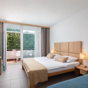 Comfort Zimmer mit Kingsize-Bett